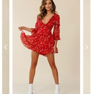 Floral selfie leslie dress.